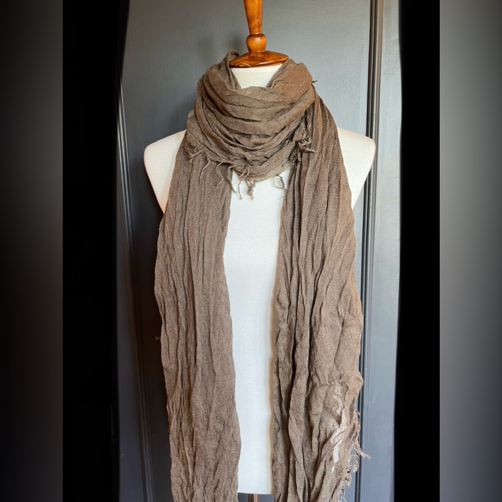 New Auth Chan Luu Cashmere and Silk Scarf Color: Chocolate Chip Brown